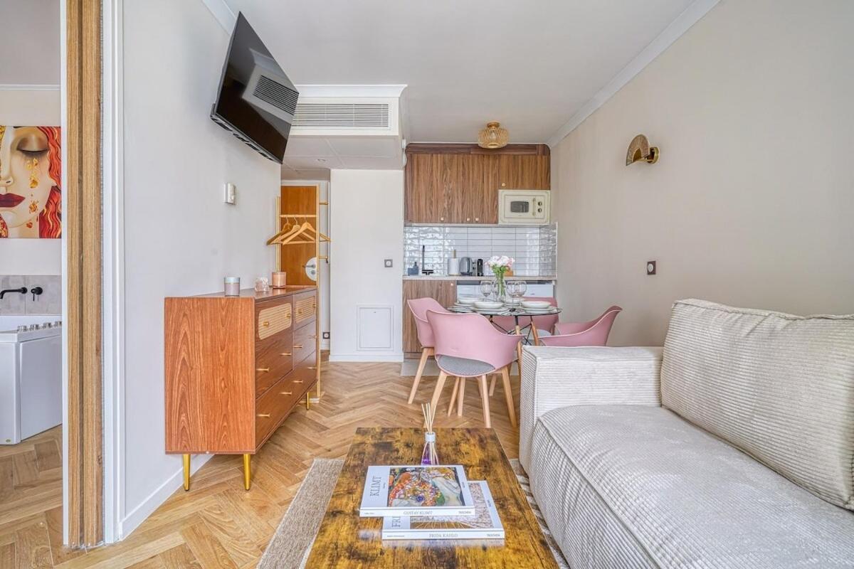 Inn Place To Be Paris La Defense كوربوفوا المظهر الخارجي الصورة